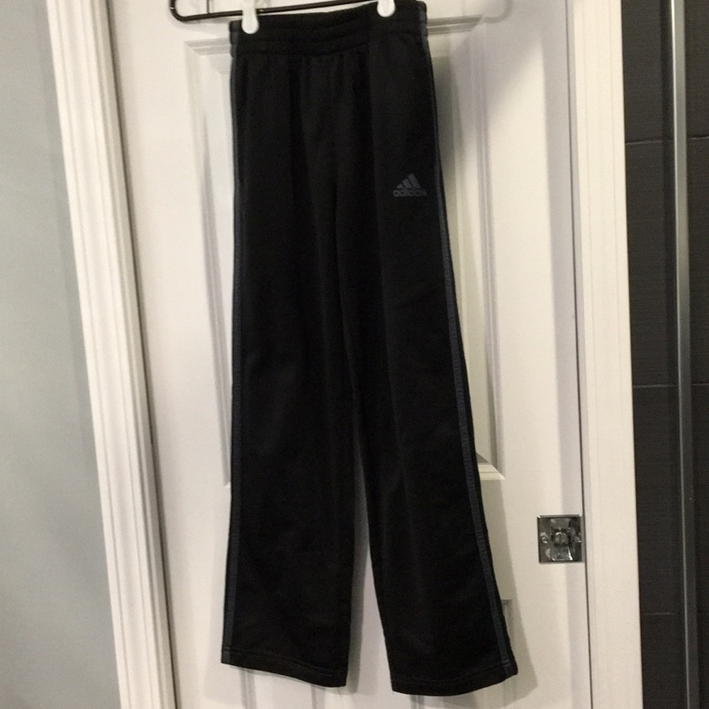 Adidas Boy’s Athletic Pants EUC Black Grey